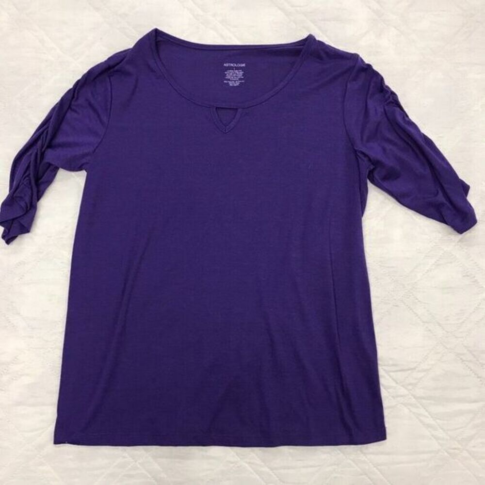 Purple Astrologie top‎ w/ keyhole neck and scrunchy sleeves L
